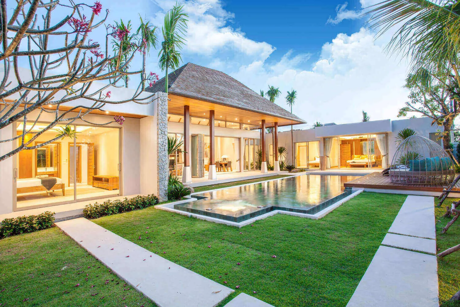 Render of a single-family house with a courtyard